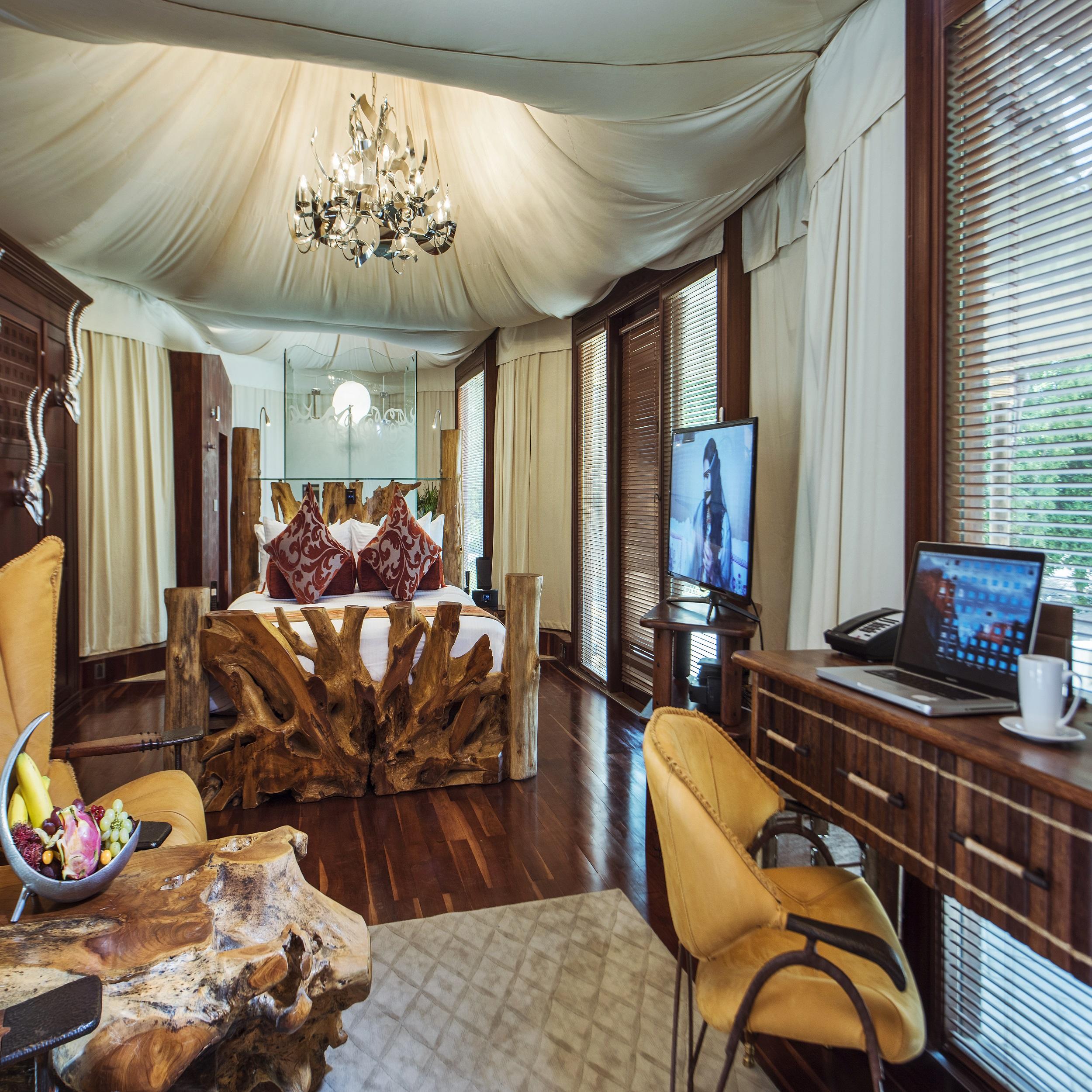 Telal Resort Al Ain Buitenkant foto Suite interior