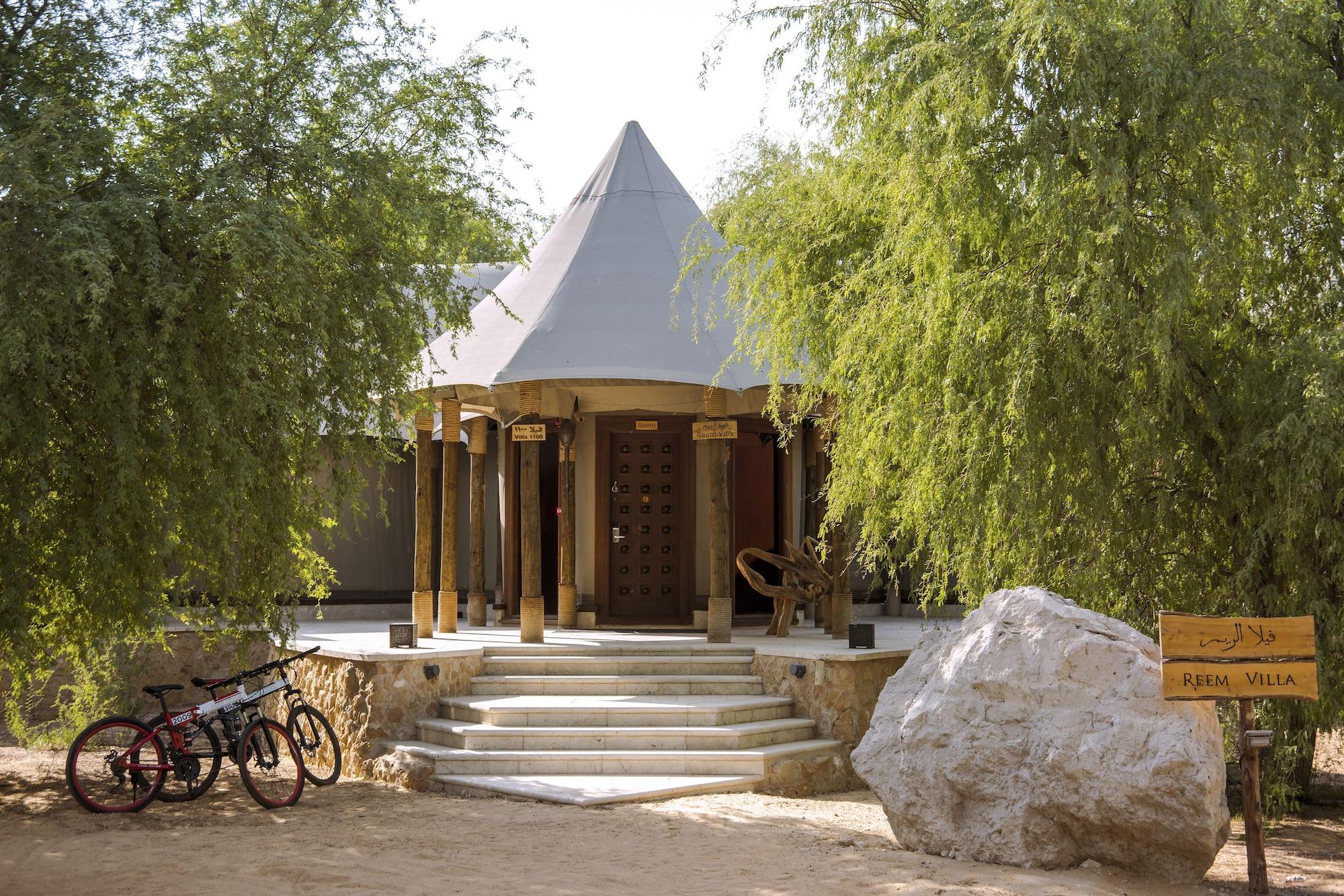 Telal Resort Al Ain Buitenkant foto The entrance to the Ashtavakra-Gupha