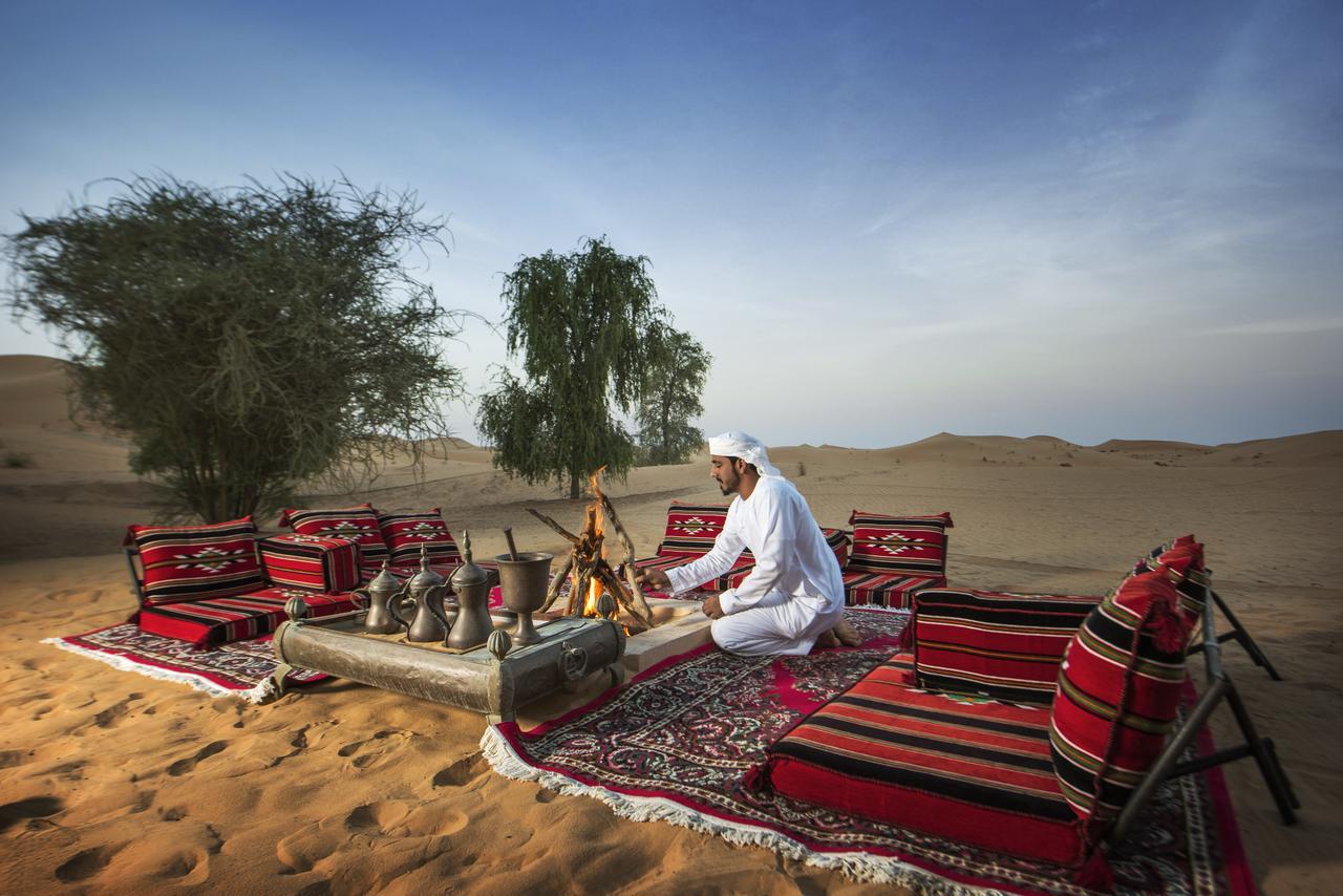 Telal Resort Al Ain Buitenkant foto A Bedouin camp in the desert