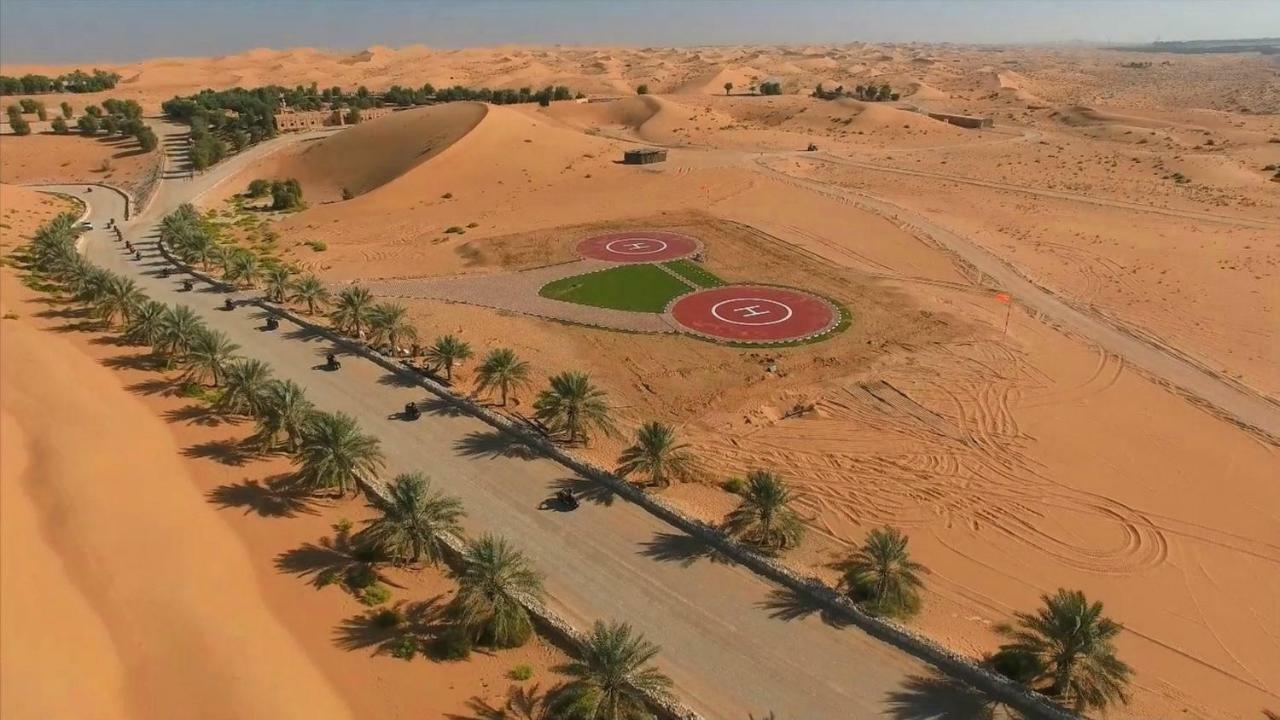 Telal Resort Al Ain Buitenkant foto Al-Bireh Heliport