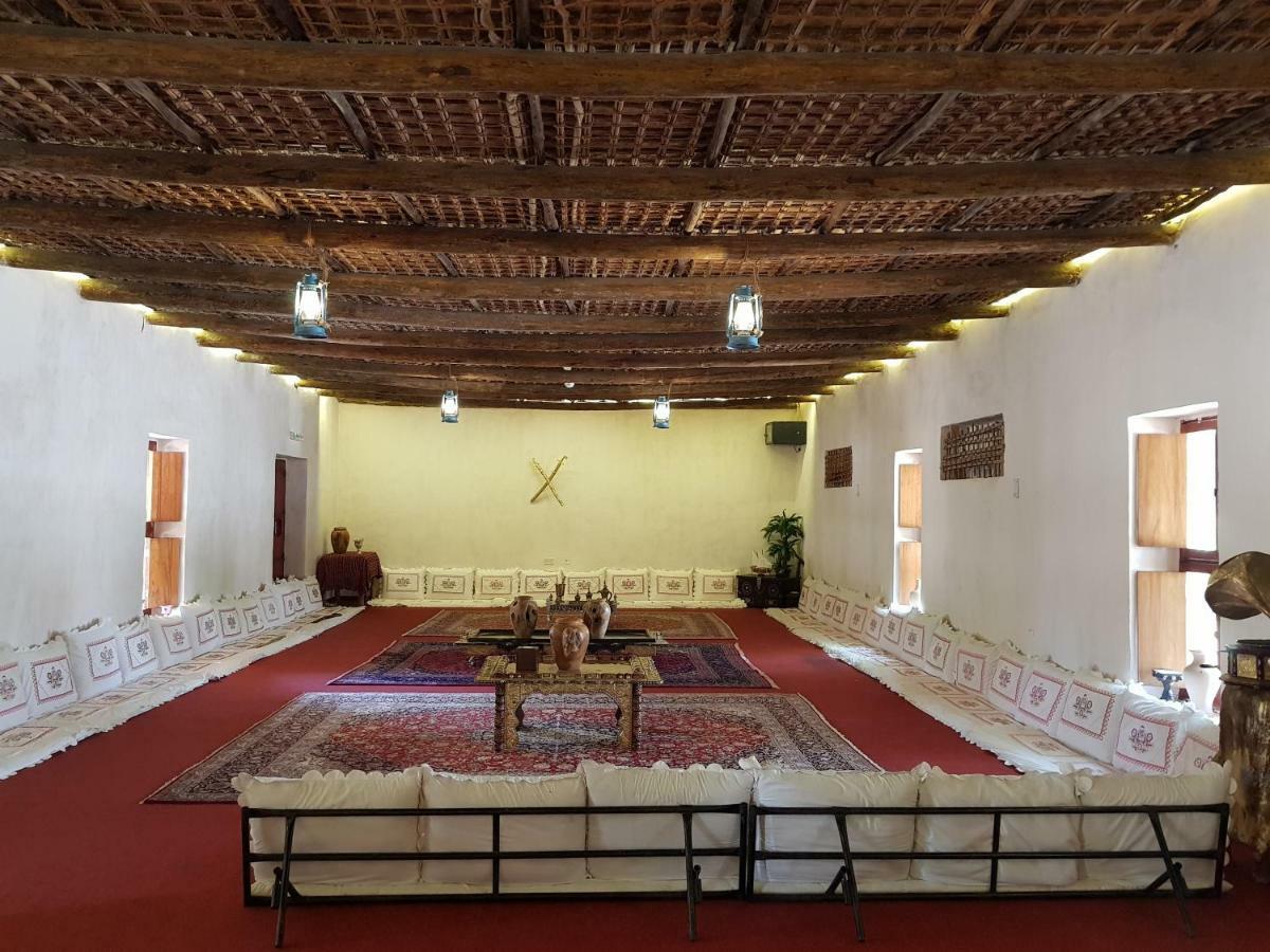 Telal Resort Al Ain Buitenkant foto The majlis of the Al Naboodah house